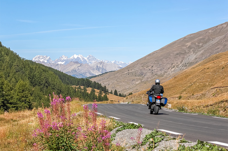 camping pour motards dans les hautes alpes